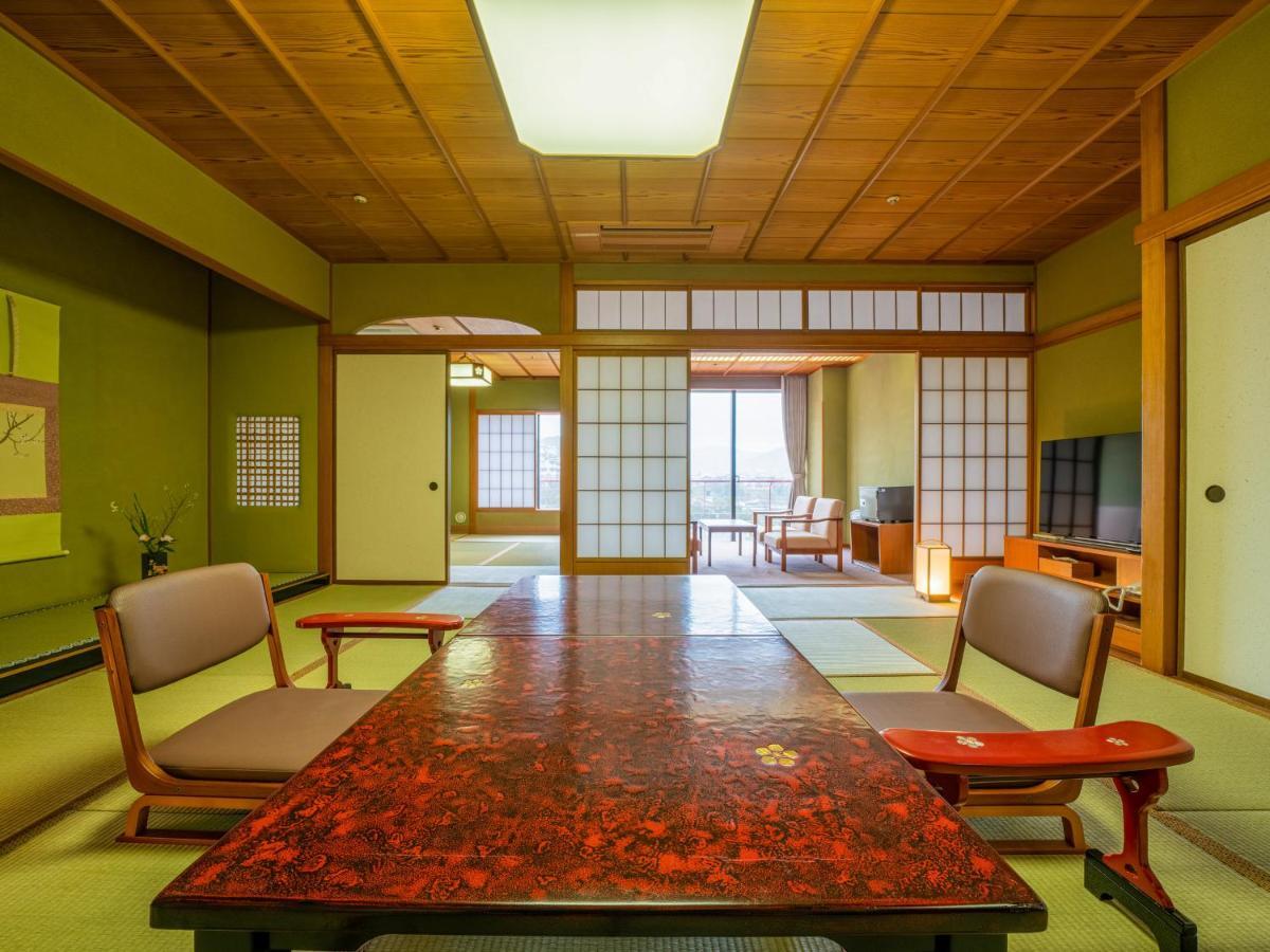 Yamashiro Onsen Miyabi No Yado Kaga Hyakumangoku Hotell Eksteriør bilde